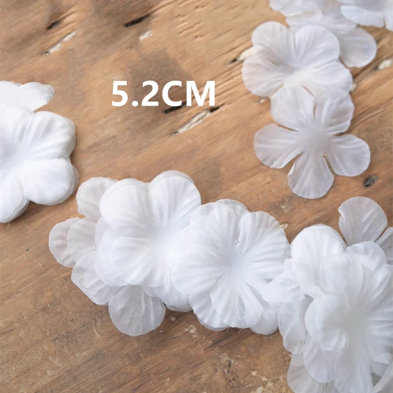 50 Stück/Packung. 5,2 cm große Blütenblätter aus Organza-Satin. Hochzeitsschleier-Zubehör. DIY 3D-Blumen, handgefertigte dekorative Stoffkunst-Blütenblätter. – Detail 3
