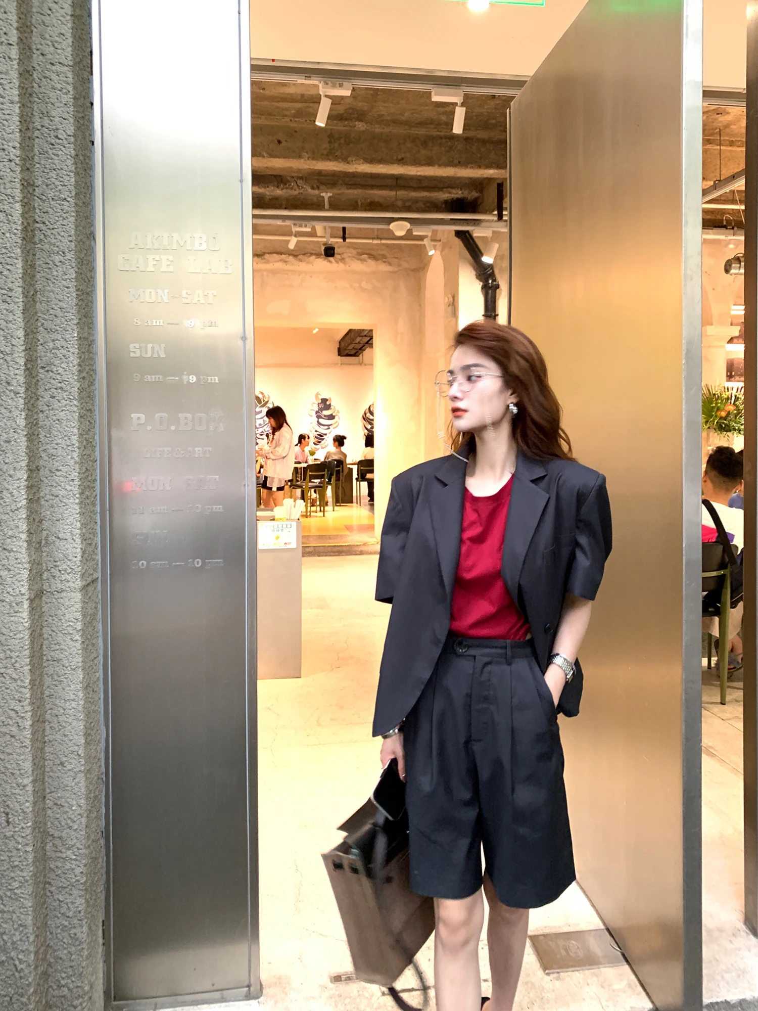 

Оригинальный стильный костюм Aisui: женский комплект премиум-качества из коллекции Лето 2024, элегантная повседневная одежда для профессионалов