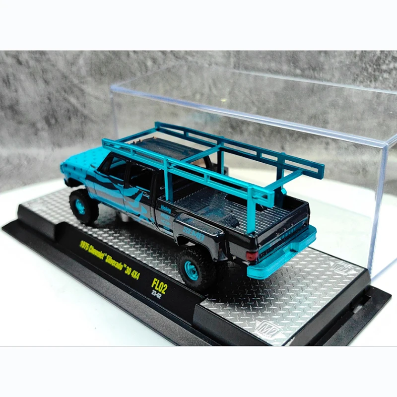 M2 Diecast 1:64 Scale 1975 Silverado Extended Pickup 4×4  Alloy Car Model Collection Souvenir Static Display Ornaments Toy Gift