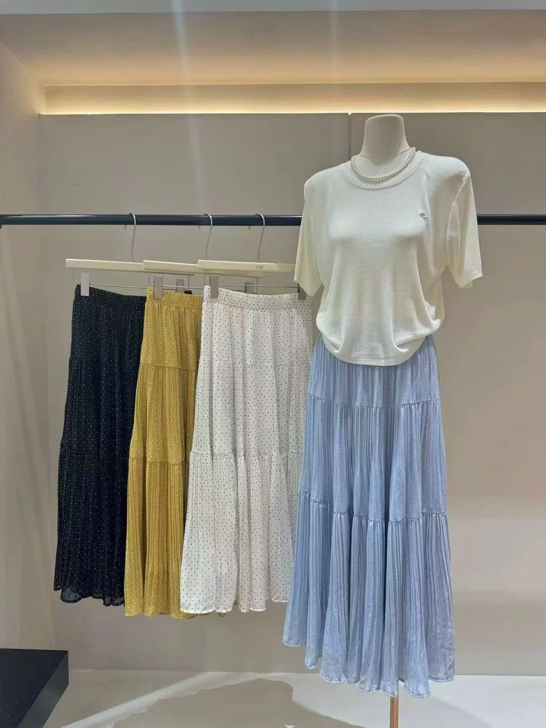

Elegant White Chiffon Half Skirt with Heavy Embellished Pleats Spring Summer Women's Gentle Atmosphere Draping Polka Dot Long...