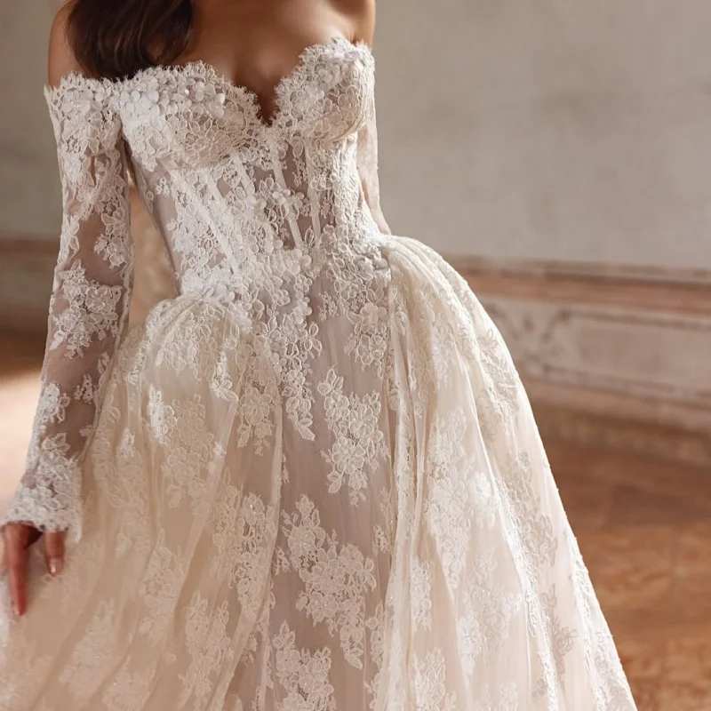 Ivory White Wedding Dresses Glitter Flower Decal Skirt Long Tail A-Line Skirt Layered Made Wedding Dress Bridal Gown Customize