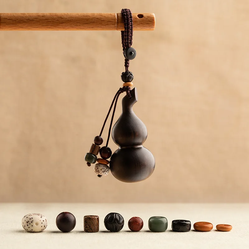 Hot Sale Sandal Wood KeyRing Handmade Small Gourd Key Chain For Men Women Car Keychain Pendant Charm Chain Drop Party Decoration