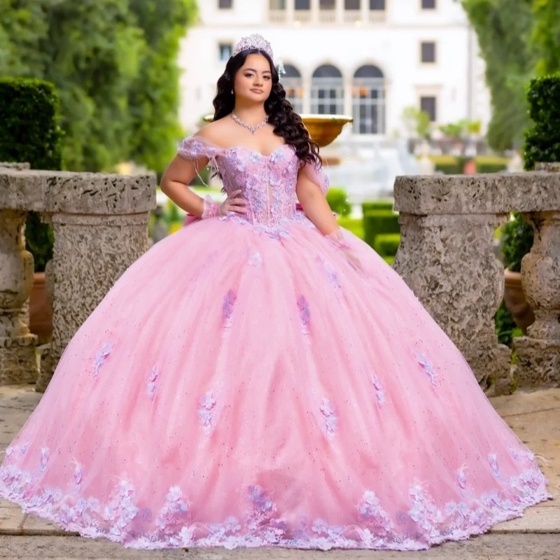 Błyszcząca Różowa Sukienka na Quinceañerę Koronka Brokatowa Naklejka Kwiat 3D Długa Tren Kokarda Vestidos De 15 Quinceañera ﻿ Dostosuj
