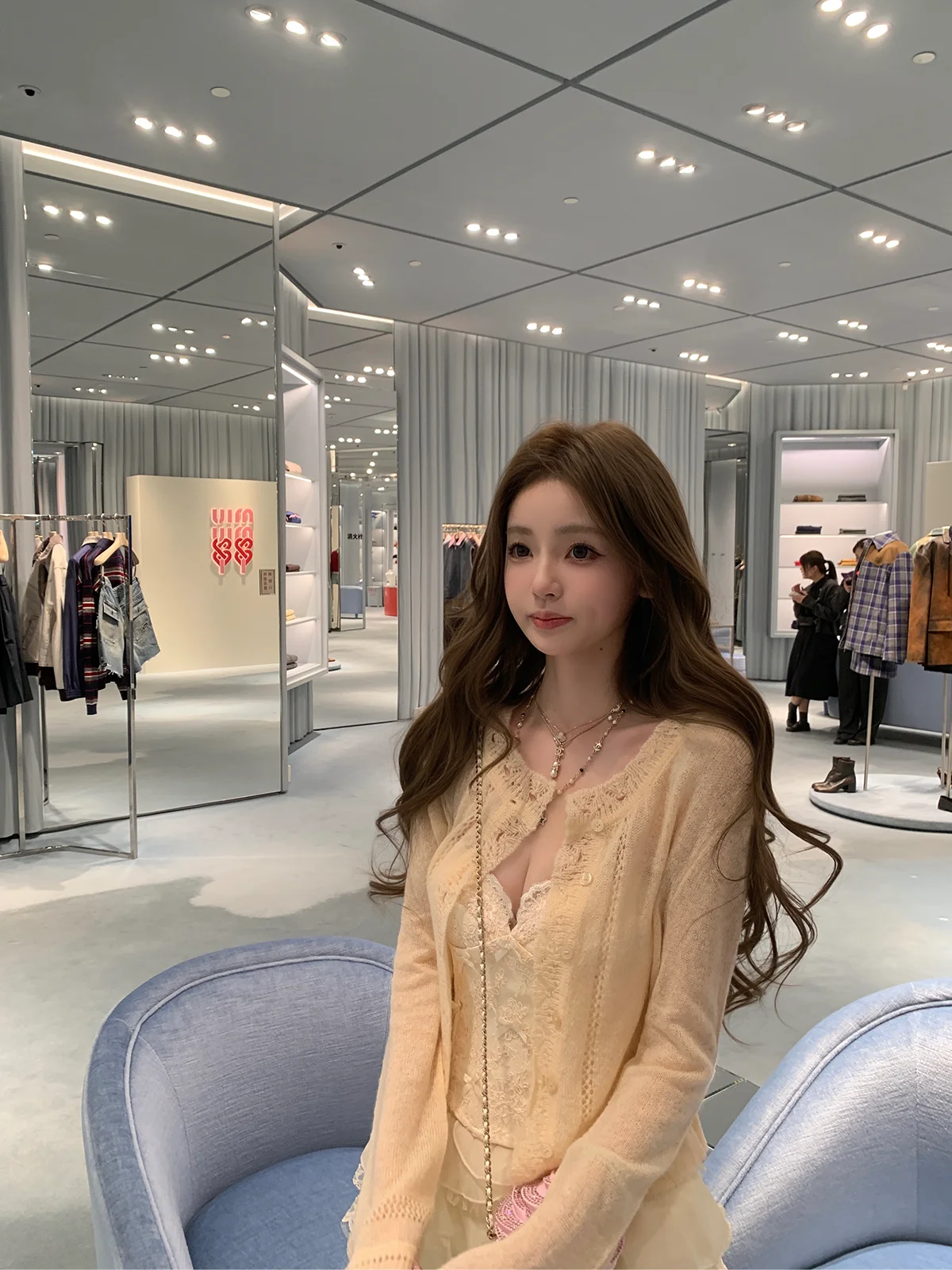 

Новый женский вязаный кардиган из шерсти с кружевными вставками, свободного кроя, с длинными рукавами, круглым вырезом, однотонный, весенний сезон