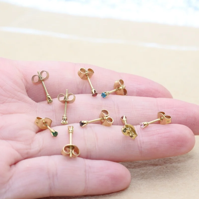 Stahl Goldfarben Mini 2mm AAA Runde Bunte Zirkon Ohrstecker Edelstahlnadel Hypoallergener Schmuck Set von 20 Stück – Detail 7