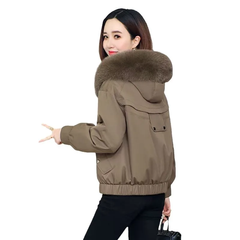 

New Women's Winter Parka with Fleece Lining, Waist-cinching, Thickened for Warmth and Large Fur Collar Outerwear.