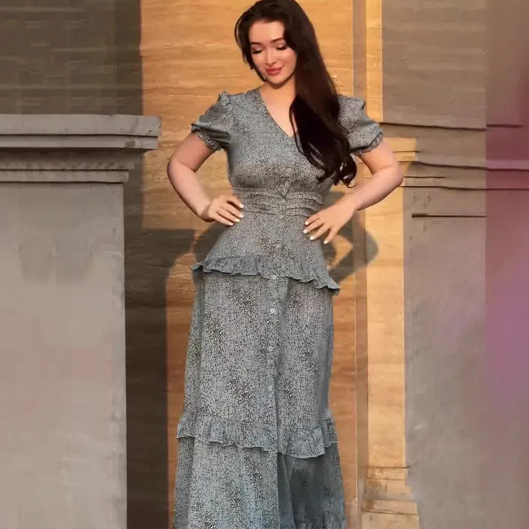 2025 Estate nuovo grigio chiaro floreale manica corta legatura in vita abito lungo sottile donna sexy abito temperamento vintage