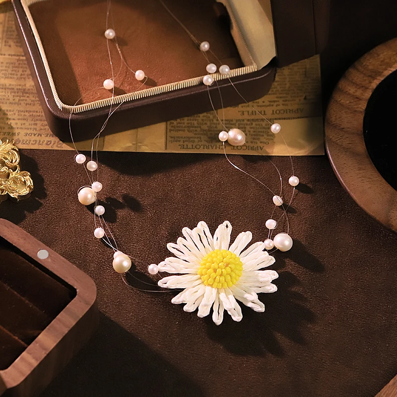 Natural Freshwater Pearl Fish Line Flower Necklace for Woman Wedding Date Holiday Daisy Floral Pearl Necklace Dainty Jewelry