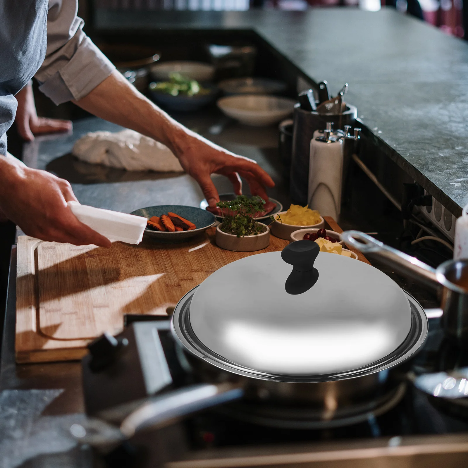 

Stainless Steel Pot Lid 34Cm Round Anti Oil Splashing Cover Cookware Replacement Easy Handle Splash Resistant Kitchen