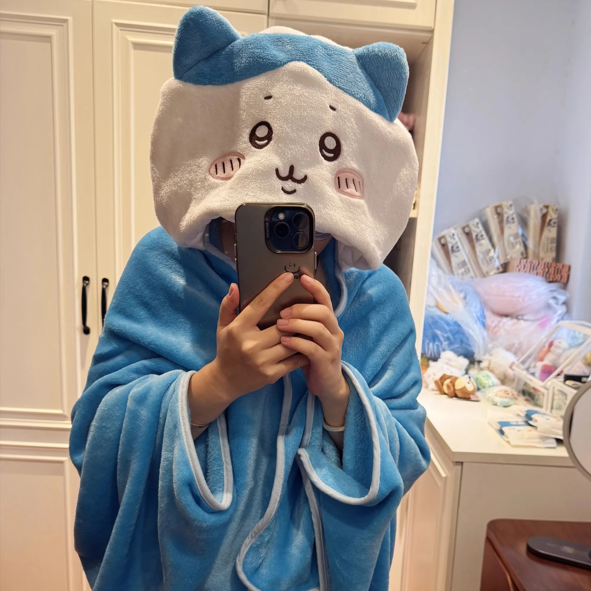 Kawaii birthday gift Chiikawa Hachiware Usagi Home nap Air conditioning All-season universal cloak blanket cape pajamas