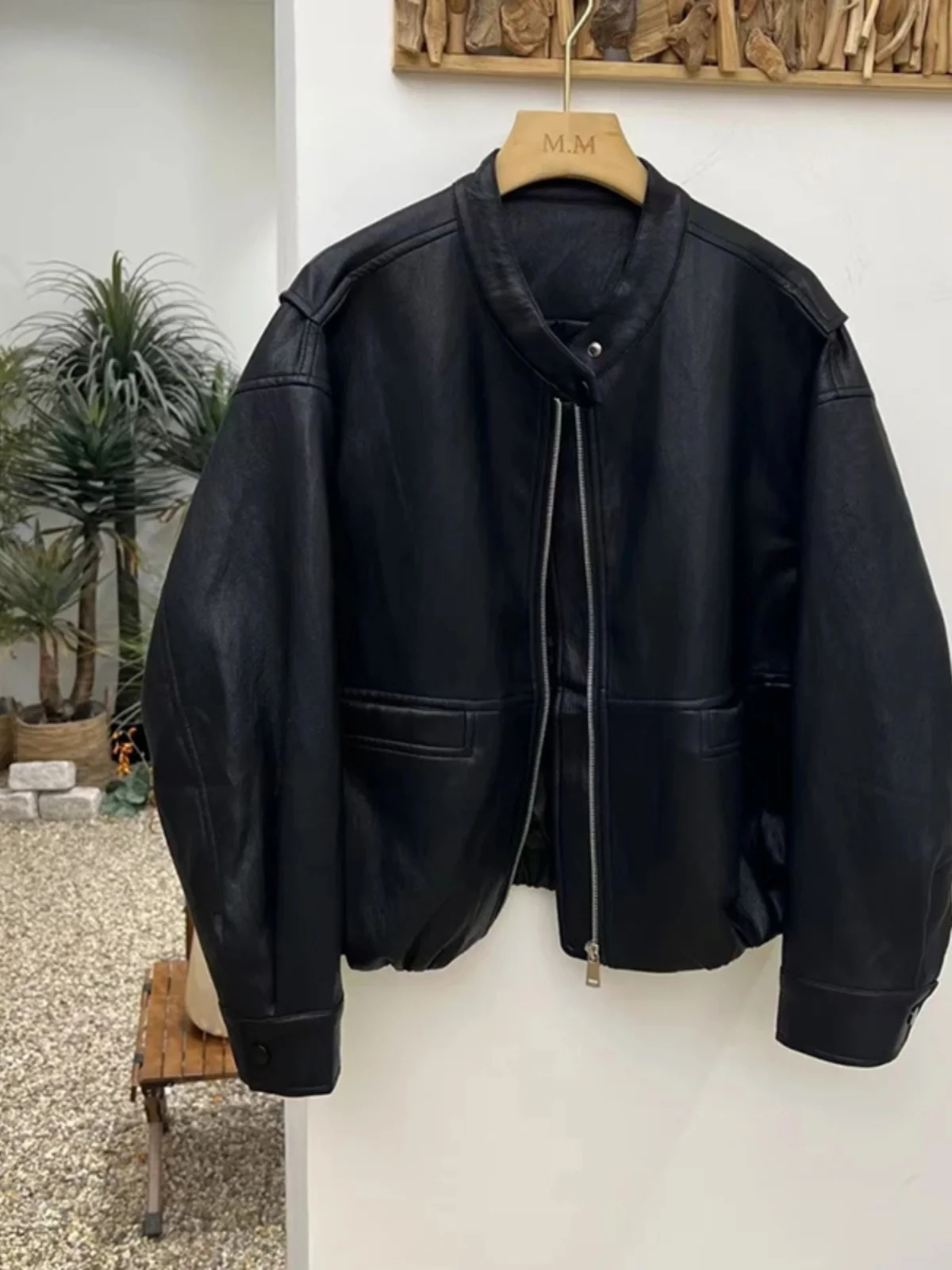 

Весна 2025: Женская модная куртка из искусственной кожи с воротником-стойкой, свободного кроя, стройнящая, повседневная, универсальная, с длинными рукавами, на молнии