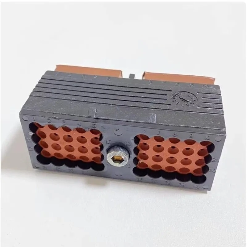 1pcs DRC16-40S DEUTSCH automotive connector 40P hole type female terminal plug socket
