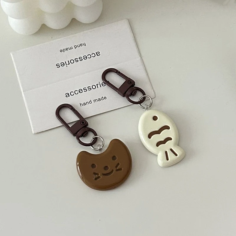 Cute Little Cat Keychain Creative Fish Cat Resin Cartoon Doll Pendant Fashion Bag Accessories For Couple Gift Car Keyring