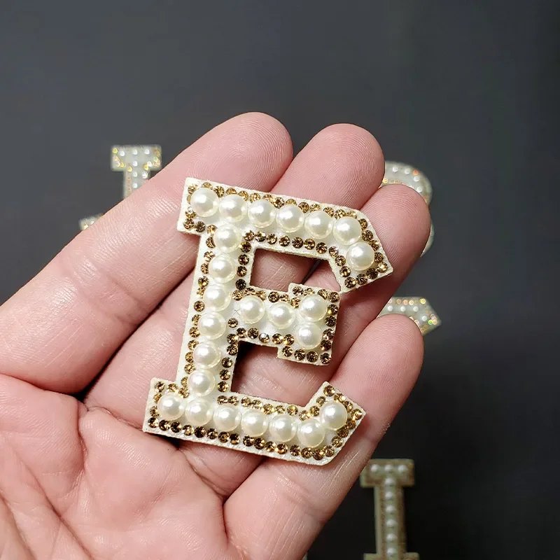 26 Letter Gold Rhinestone Pearl English Iron on Patch 3D Beaded Clothes Sticker Embroidered Patch For Clothing Logo Diy Applique