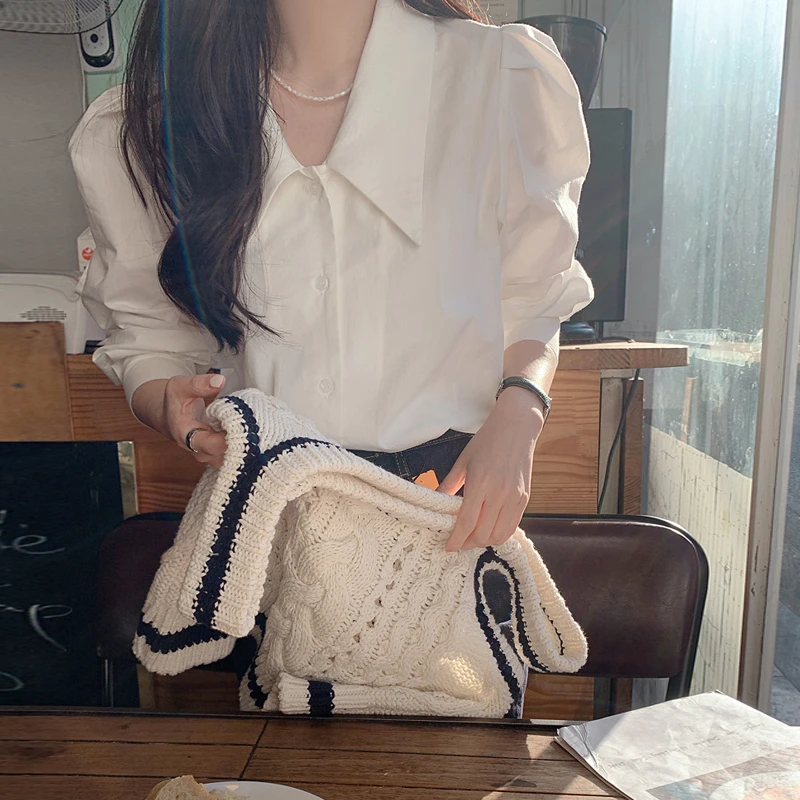 

White Shirt Women's Spring Autumn Design Sense Layered Fashionable Elegant Bubble Sleeve Point Collar Shirt Loose Fit Long Sl...