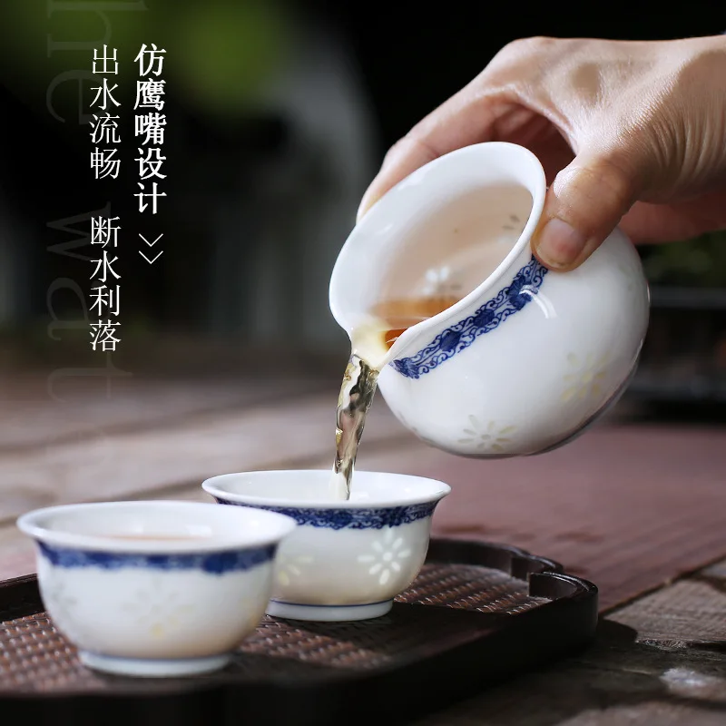 Jingdezhen Flower Rice-Pattern Decorated Porcelain Pitcher Gong Dao Bei Hand Painted Ceramic Tea Ware Pot Set Fair Cup
