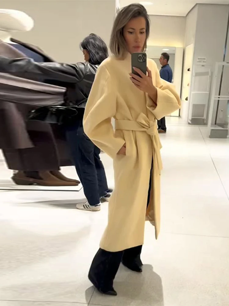 เสื้อโค้ทขนสัตว์แบบยาวสำหรับผู้หญิง ทรงหลวม แขนยาว คอวี ติดกระดุมผูกเชือก สีเบจ แฟชั่นสำหรับผู้หญิง เสื้อคลุมกันหนาว