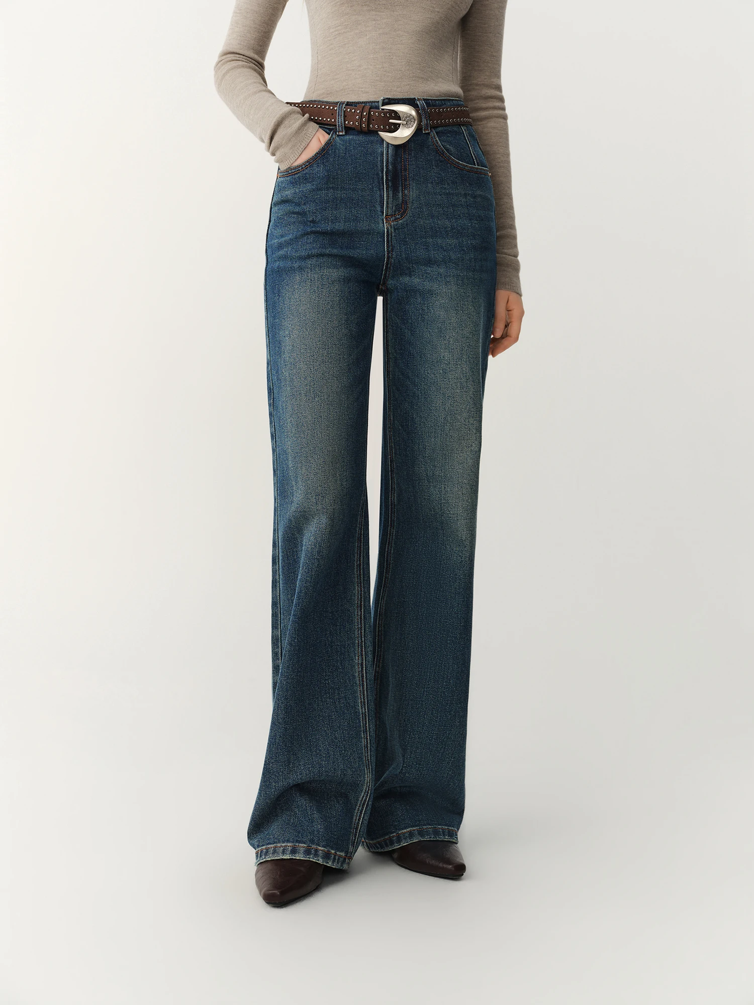 FSLE 2026 Fall Winter Women's Versatile Mid-Rise Vintage Washed Blue Whiskered Straight Leg Jeans - Casual Everyday Denim