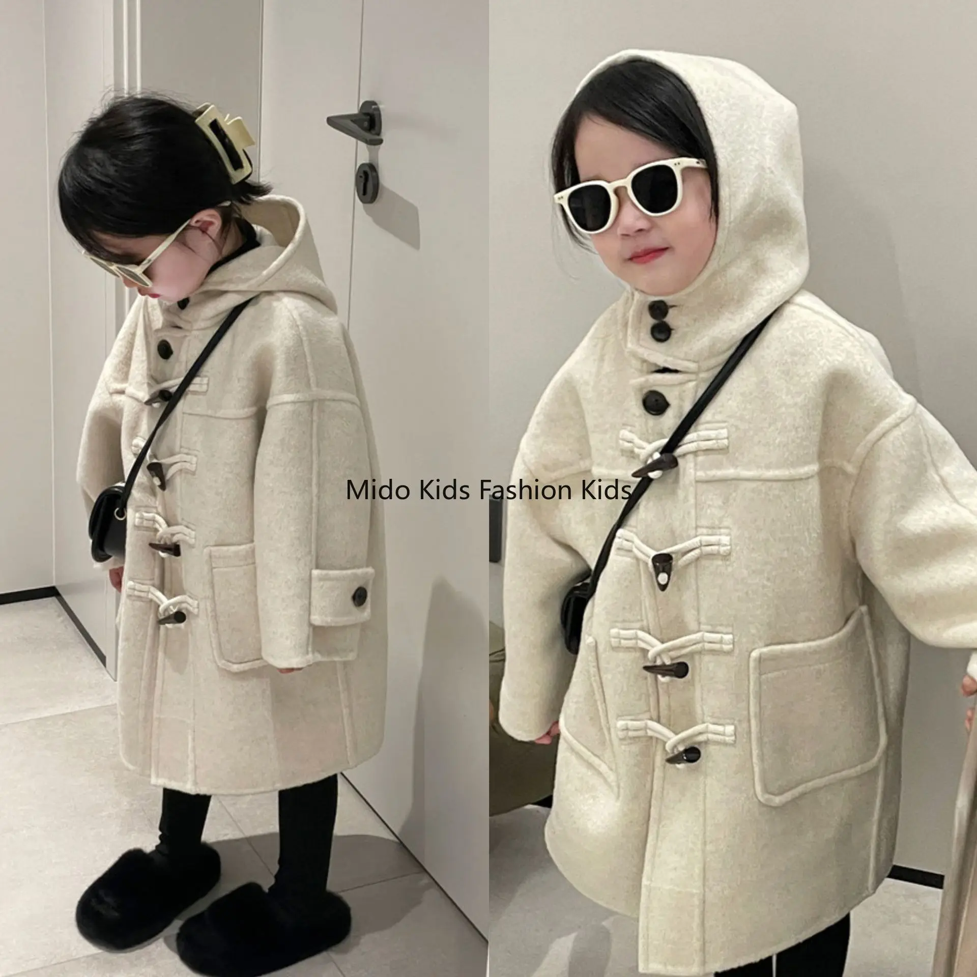 Boys' and girls' coats autumn  winter new Korean version of temperament horn button hooded wool coat tide children