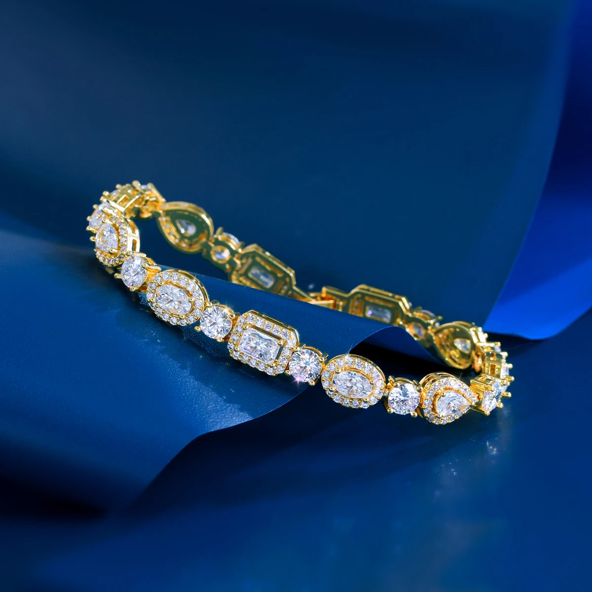 CWWZircons Luxuriöses Geometrisches Afrikanisches Cubic Zirconia Braut- und Verlobungsarmband für Frauen in Silberfarbe für Partyschmuck S0173 – Detail 4