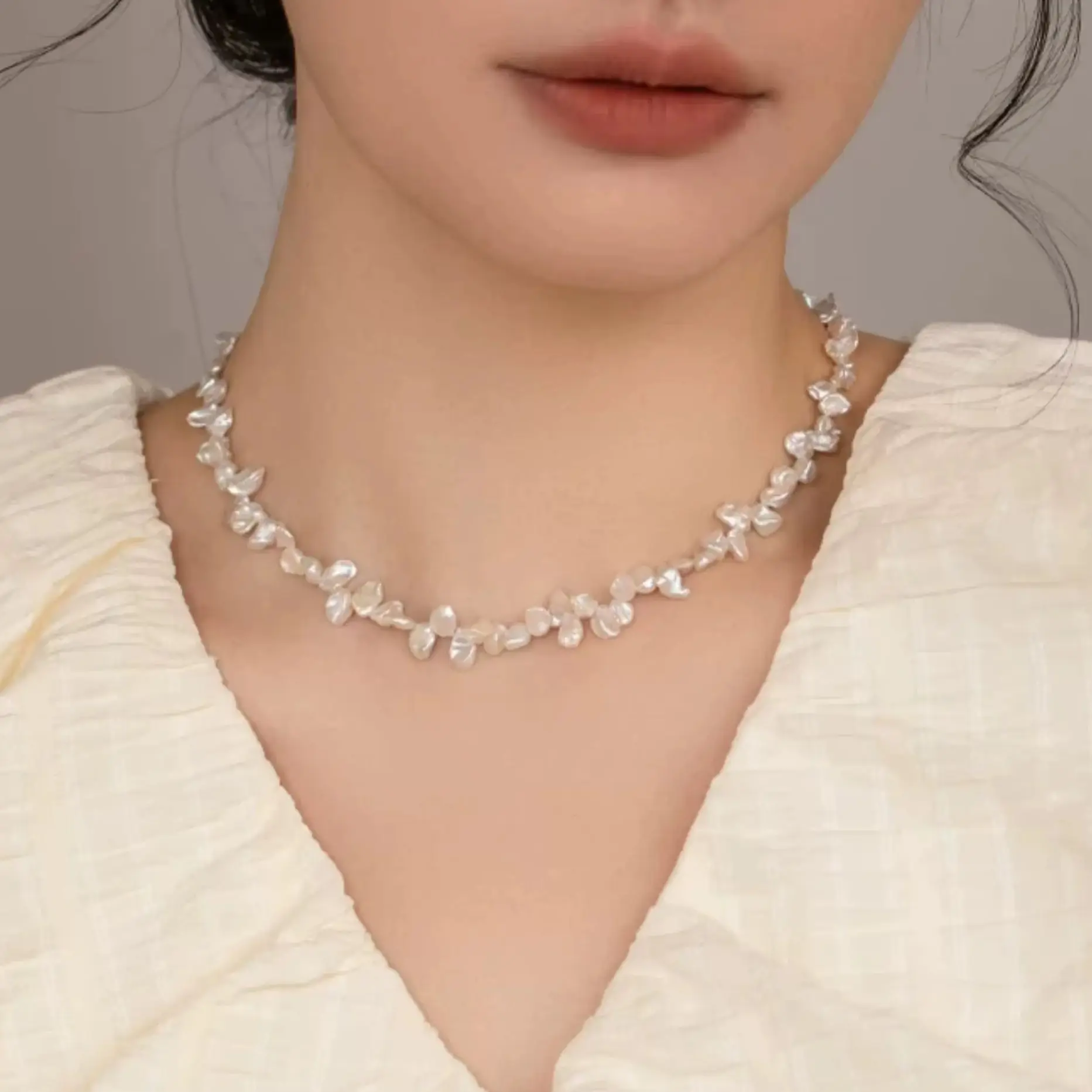 NYMPH Fine jewelry Natural Pearl Necklace Petal Baroque Design Lockbone Chain Women's Jewelry Necklacexl202607007
