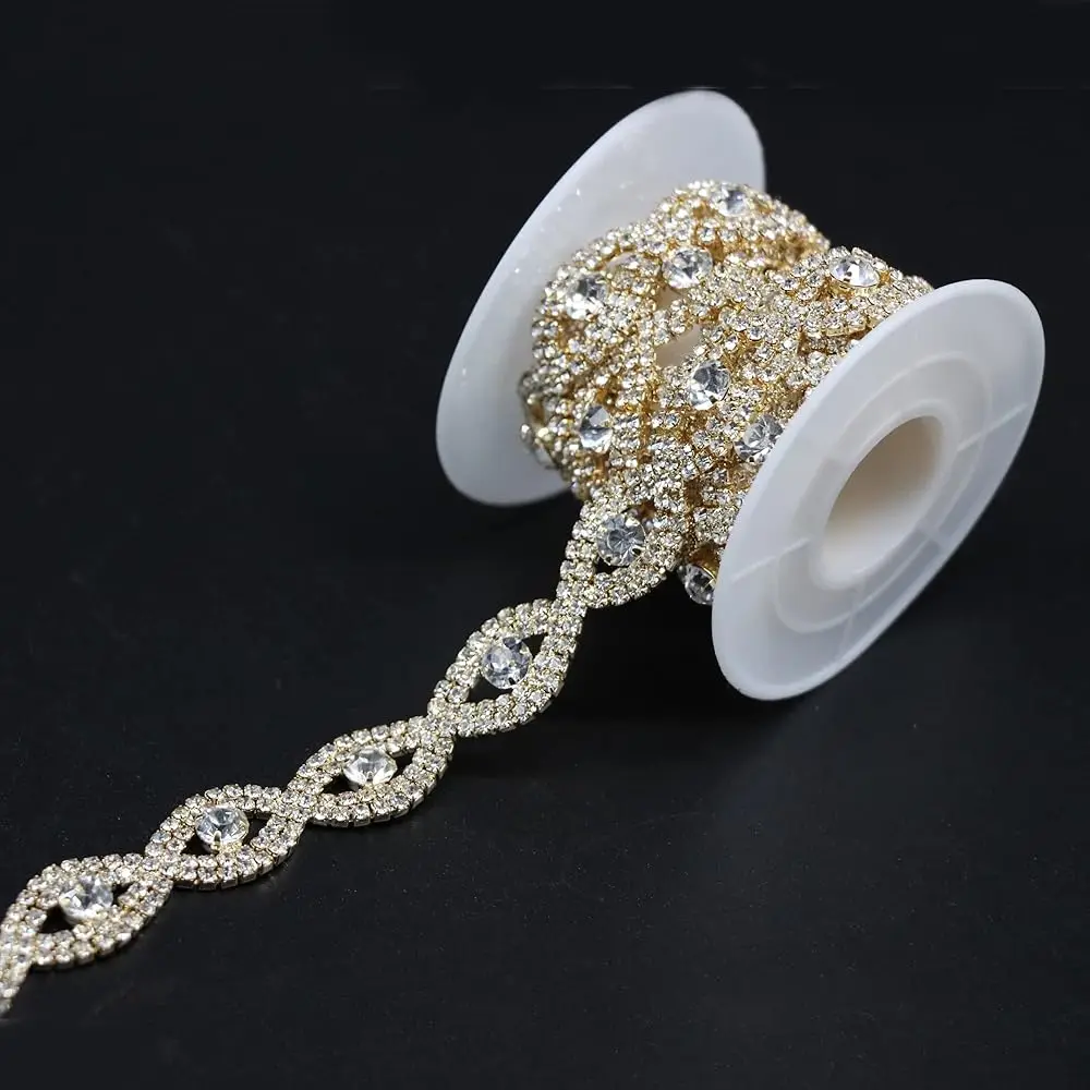 

2 Yards Crystal 2mm Rhinestone Trim Close Chain Applique for Sewing Crafts Ideal Wedding Party Clothing DIY Decoration (Styl