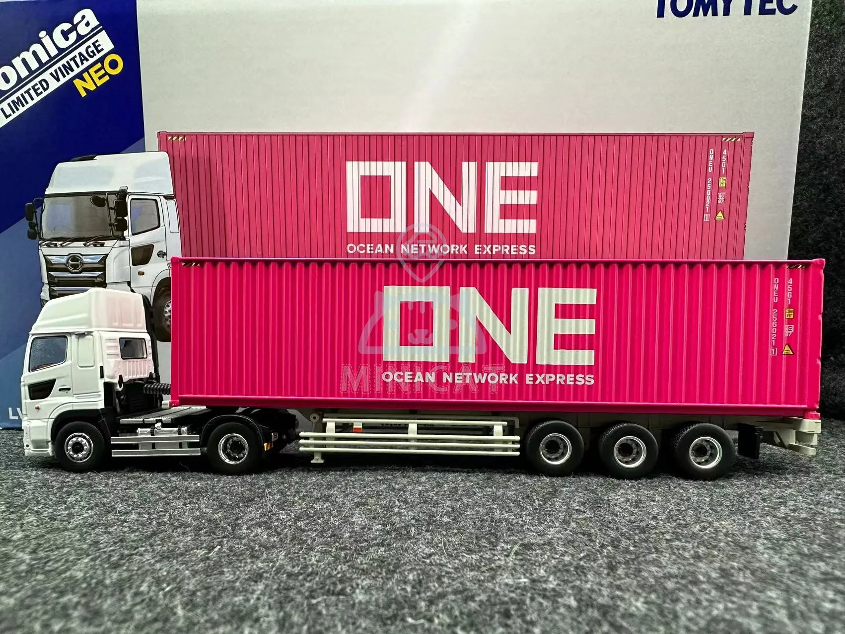 Tomytec 1/64 TLV LV-N292b Hino Marine Container Trailer alloy model collection gift