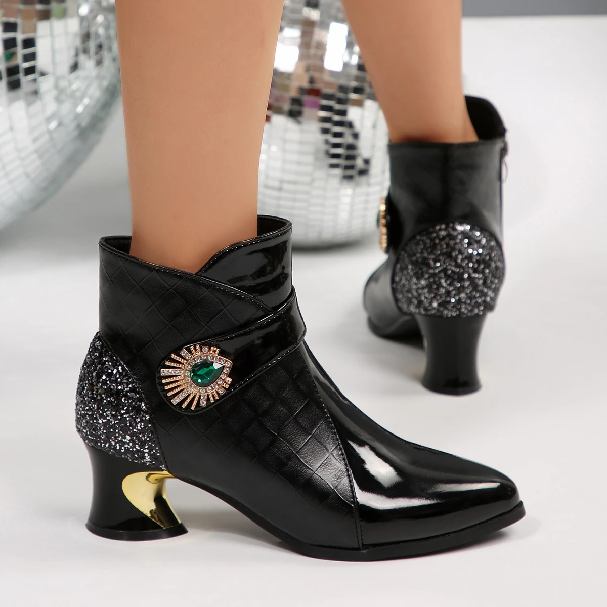 2025 جديد إمرأة حذاء من الجلد كعب سميك المعادن الترتر الأحذية اللاتينية الدافئة أشار تو حجر الراين أحذية للنساء أحذية أنيقة فاخرة