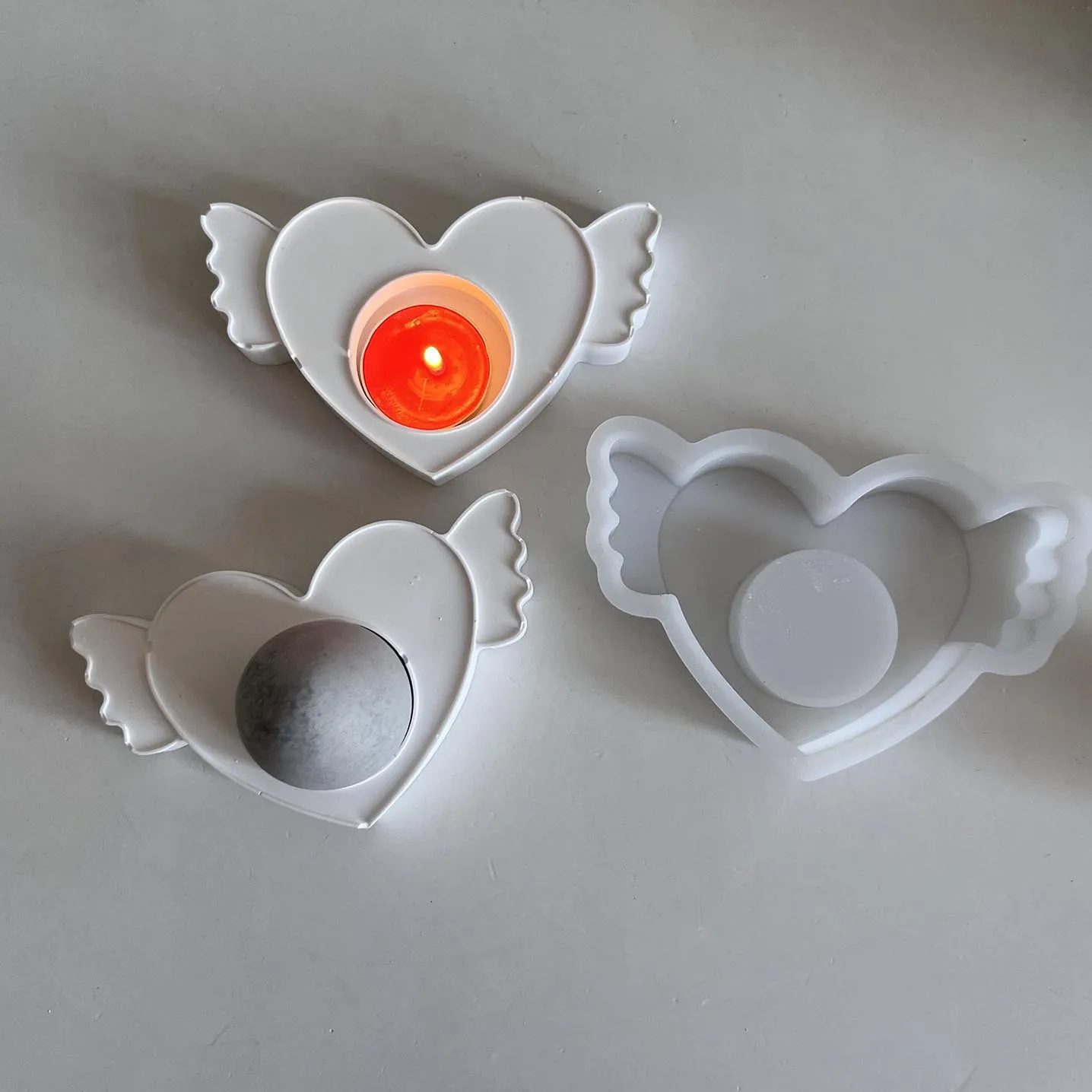 3D Love Wings Candle Holder Silicone Mold Valentine's Day Heart-shaped Tea Lamp Candlestick Plaster Drop Glue Mold Home Decor