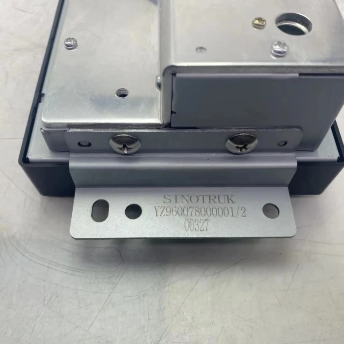 

Оригинальные заводские детали самосвала, автозапчасти Sinotruck Howo YZ960078000001/2 с сенсорным экраном MP5