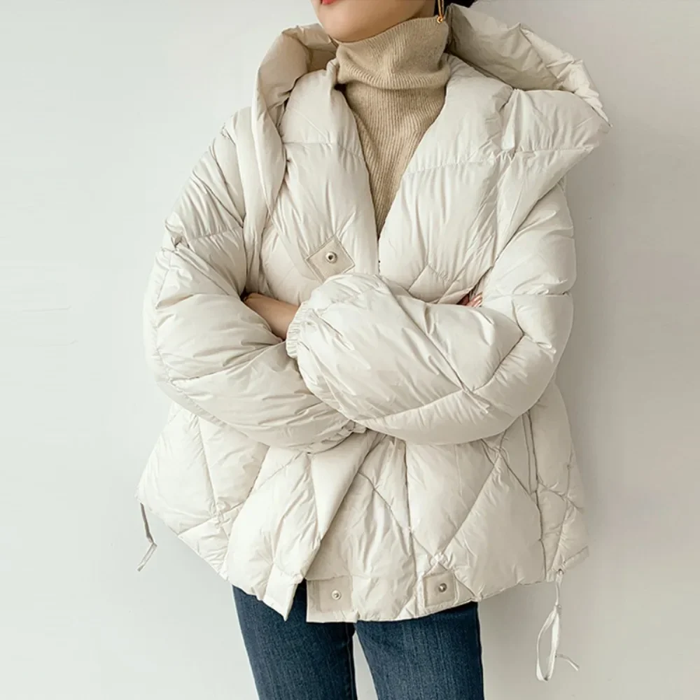 White Duck Down Jacket Women 2024 Winter New Fashion Thick Warm Loose Short Coats Hooded Diamond Puffer Coat Outwear Pockets