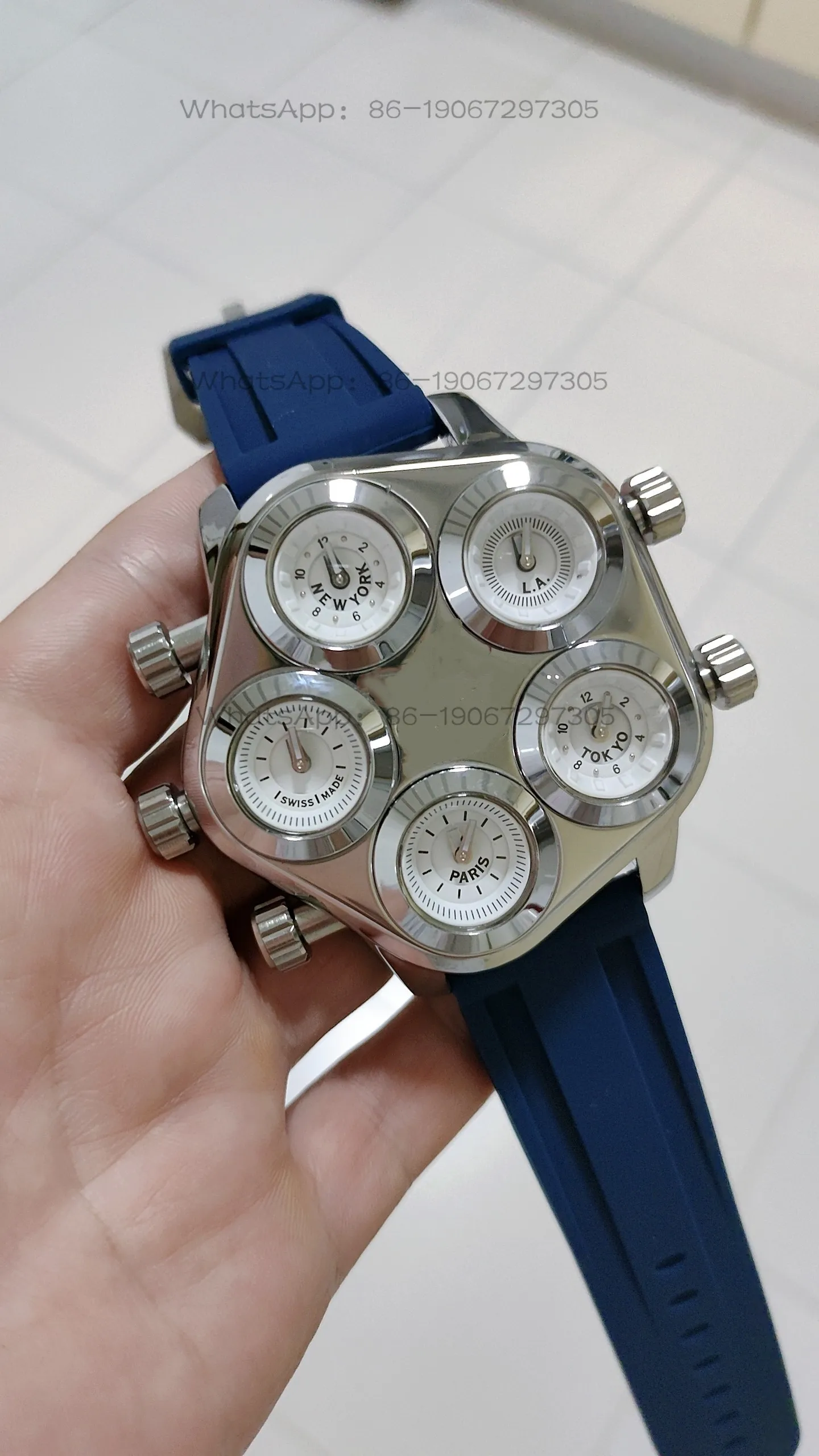 Large Plate Multi-time Zone Quartz Large Plate Couple Internet Celebrity Silicone Tape Boys and Girls Silicone Tape Watch view 2