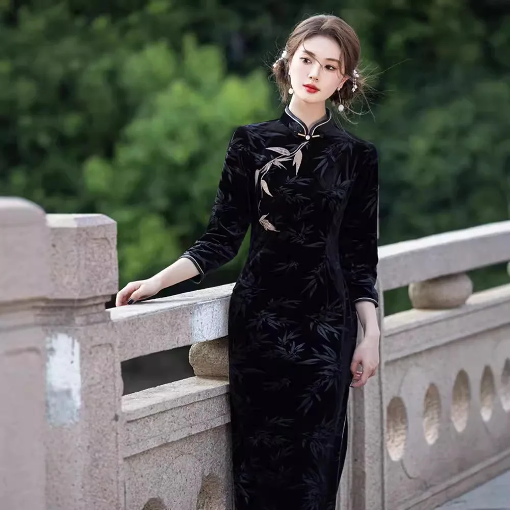 Black Elegant Vintage Cheongsam Traditional Mandarin Collar New Chinese Style Qipao Autumn Winter Velvet Dress Luxury 3XL Qipaos