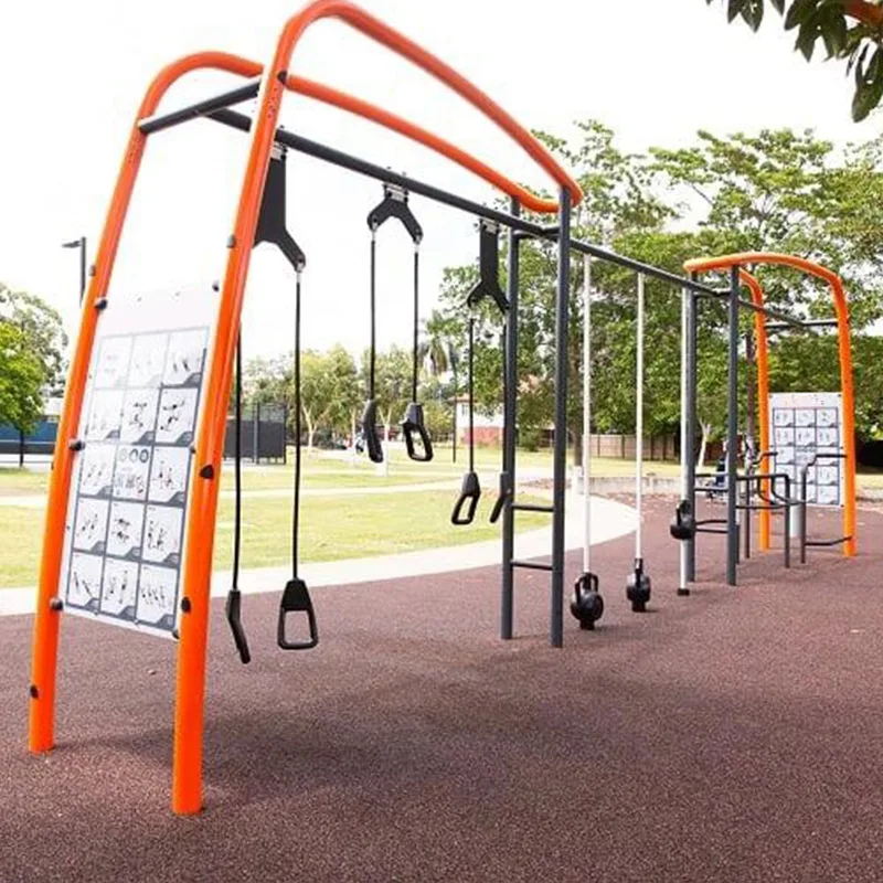 Barra de pull-up integrada com instrutor de suspensão, equipamento de fitness ao ar livre personalizado para exercícios de escalada multifuncionais.
