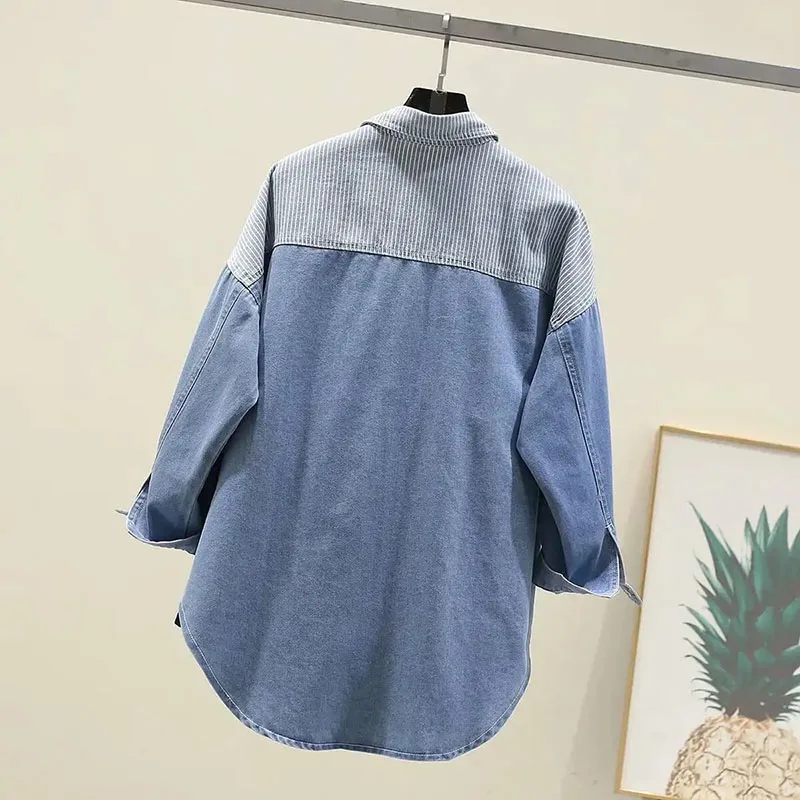 Camisa vaquera de empalme a rayas para mujer, Tops holgados salvajes de longitud media, moda coreana, primavera y otoño, 2025