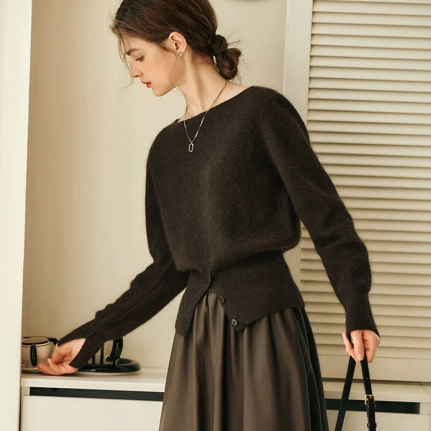 

One neck sweater for women in autumn and winter 2025 split hem pullover knitted sweater for women