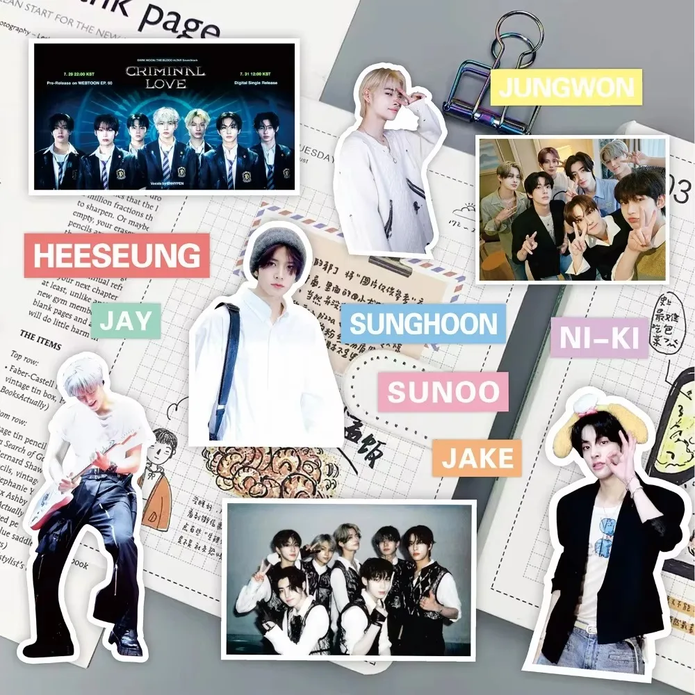 65 قطعة ملصقات فريق Kpop ملصقات جمالية ل لوح التزلج الأمتعة حقيبة دفتر الكتابة على الجدران ملصق الشارات لتقوم بها بنفسك الهدايا