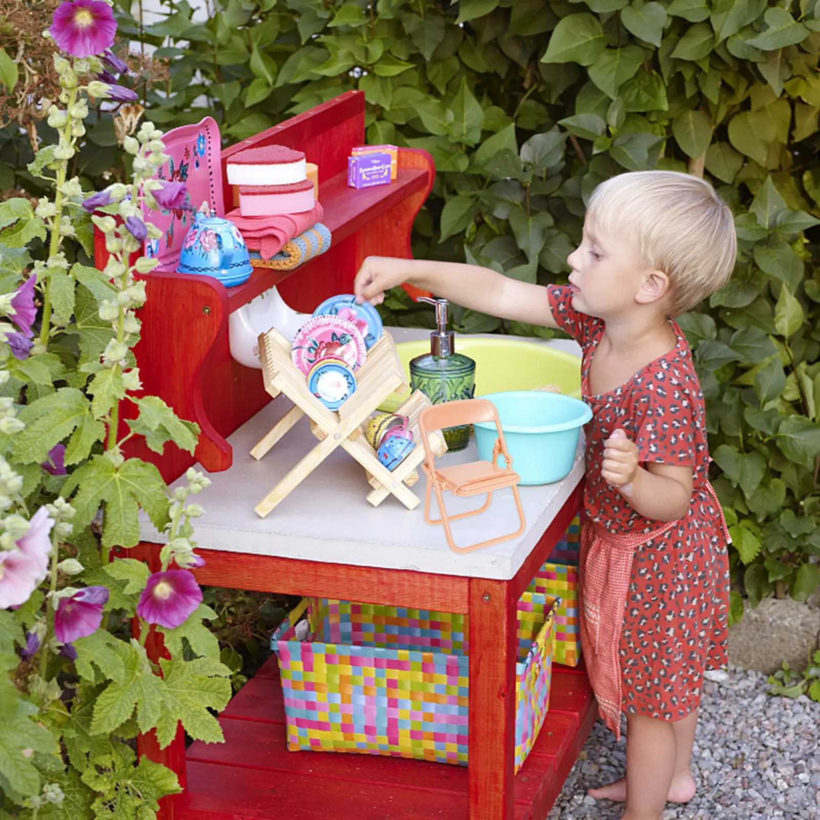 

2 шт. миниатюрных складных стульчиков, портативные, легкие, аксессуары для кукольного домика, миниатюрная мебель, реквизит для фотосессий, идеально подходят для игр малышей и