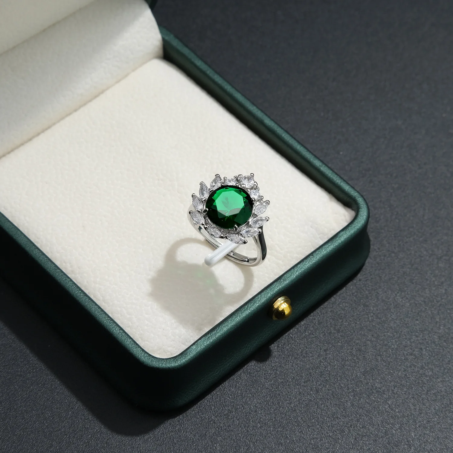 

Круглое зеленое кольцо с имитацией нано-изумруда, стерлинговое серебро 925 пробы, кольцо со снежинкой для женщин, эффектный драгоценный камень, ювелирные изделия Anillos De Prata