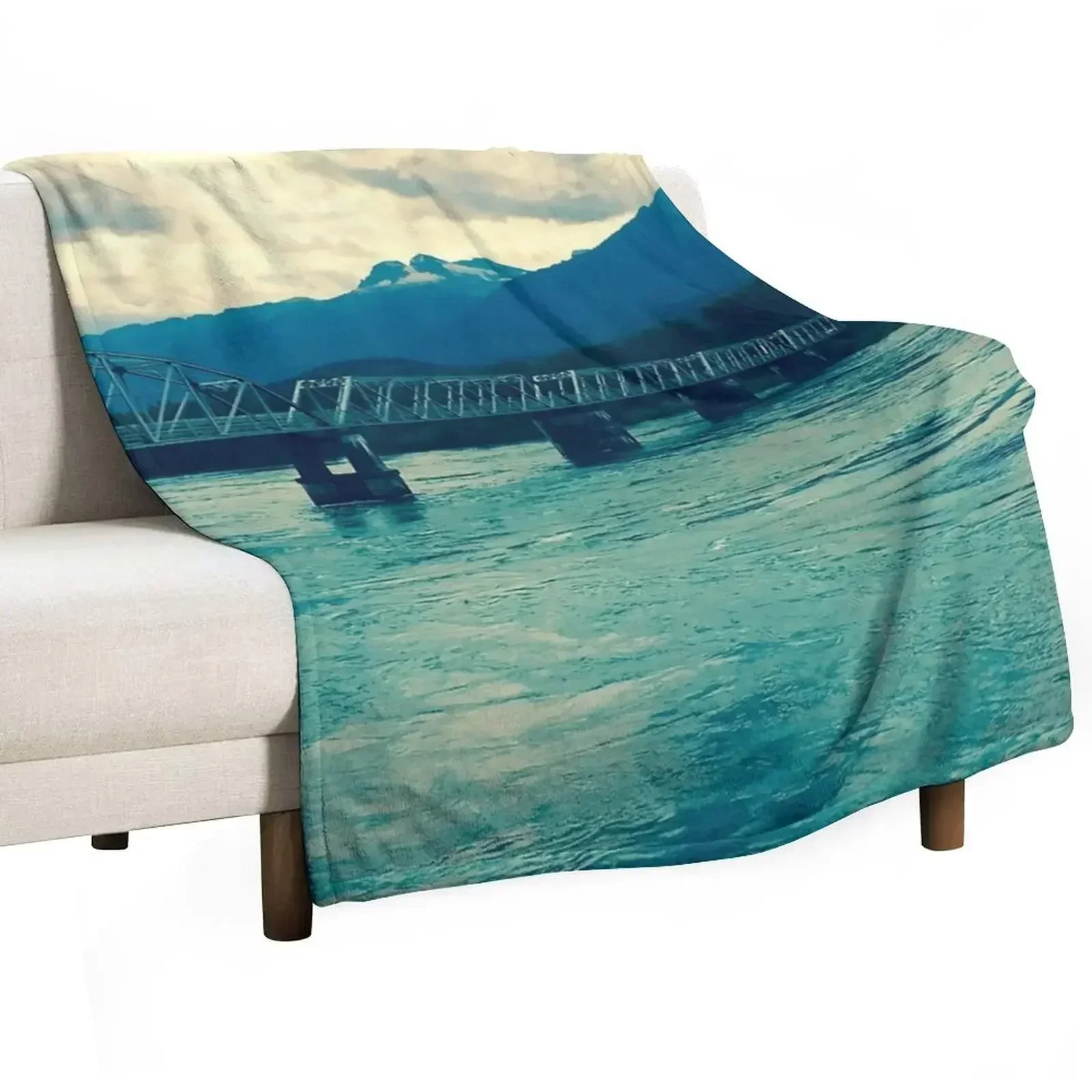 

Train Bridge in Revelstoke, Canada. Throw Blanket Elegant Warm Throw Blanket for Hotel Home