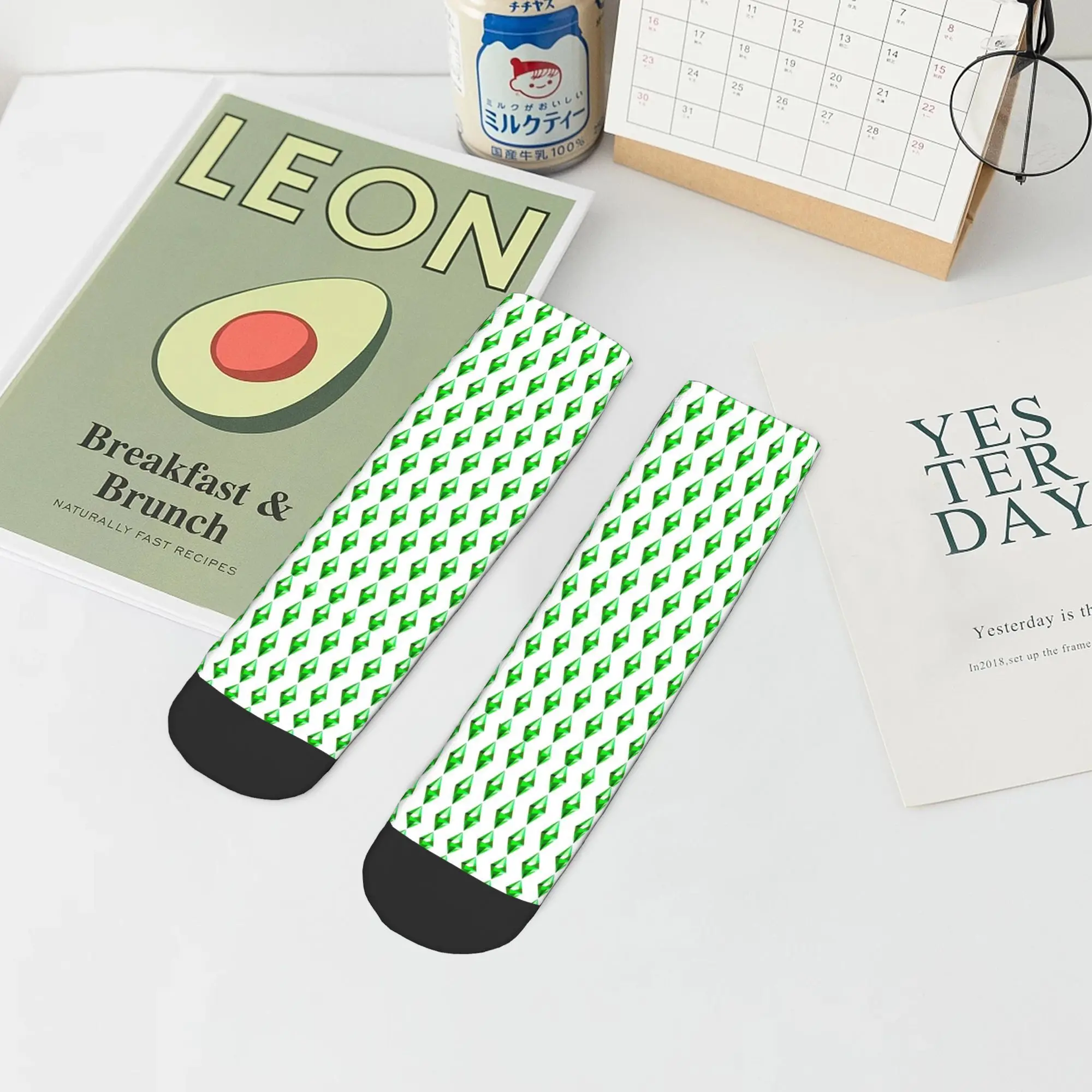 The Sims 4 Plumbob Socks Harajuku Stoking Super Lembut Aksesori Kaus Kaki Sepanjang Musim untuk Hadiah Ulang Tahun Pria Wanita