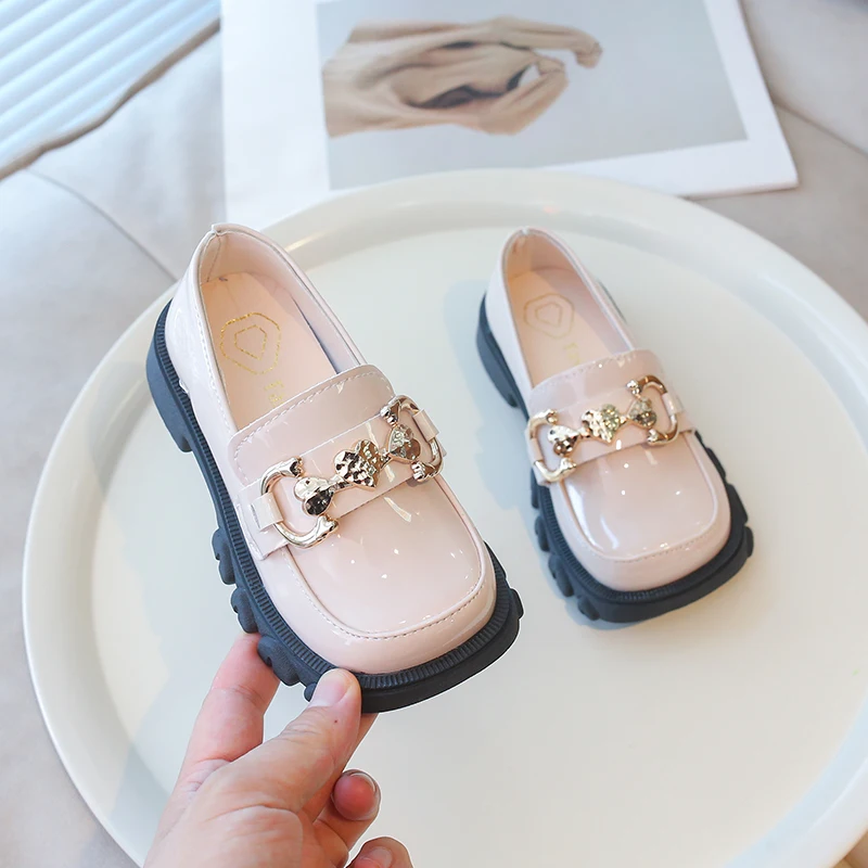 Child Fashion Loafers for Girls 2024 Spring & Autumn New Fashion Soft Princess Lolita Style Shoes Metal Buckle Classic