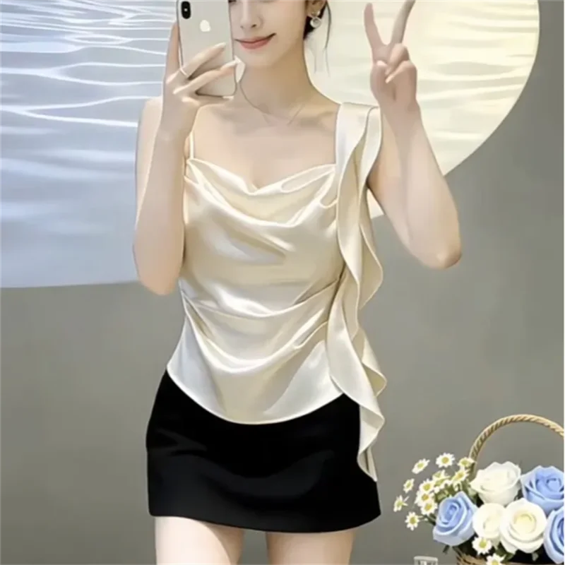 Sexy Camisole Summer Ladies Vest Waist-Closed Lady Vests Fashion Sleeveless Tanks New Tees Female Party Vacation Sling Tops