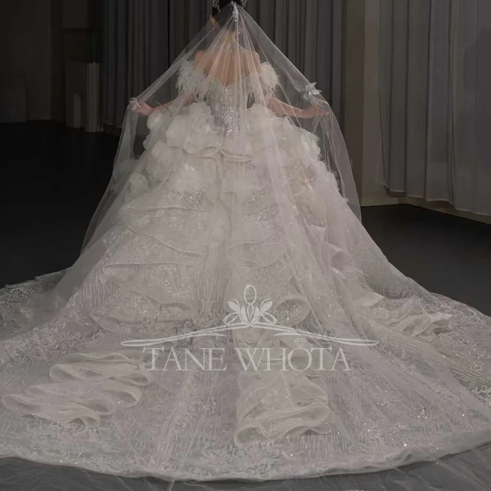 우아한 연인 오프 숄더 비즈 장식이 달린 깃털 웨딩 드레스 맞춤형 신부 가운