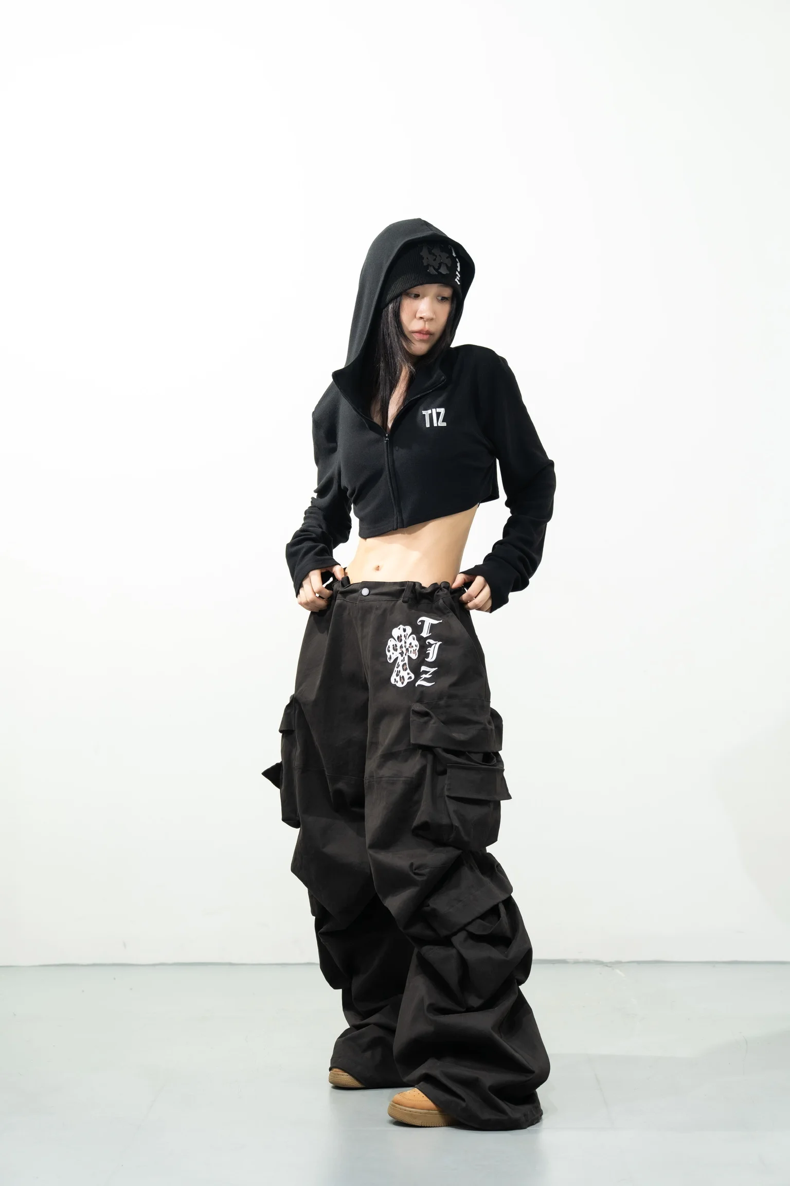 

Heavy Du Workwear Trousers with Cross Letter Print And kets for Men And Women High Waist Cotton Blend Comfortable Fit