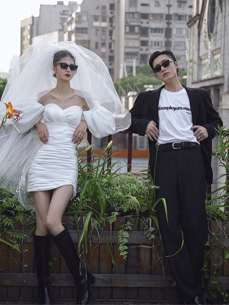 Vestido de novia con luz blanca temática, novedad de 2024, top de tubo con manga de burbuja grande, vestido Mori personalizado para fotografía de viaje a la moda