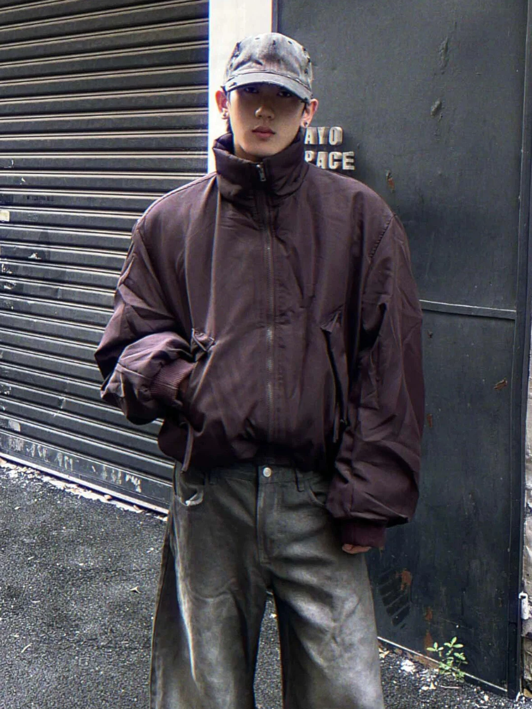 

Утепленная зимняя куртка-бомбер из хлопка для мужчин: теплая, с воротником, в американском стиле, фиолетовая, повседневная, с длинными рукавами