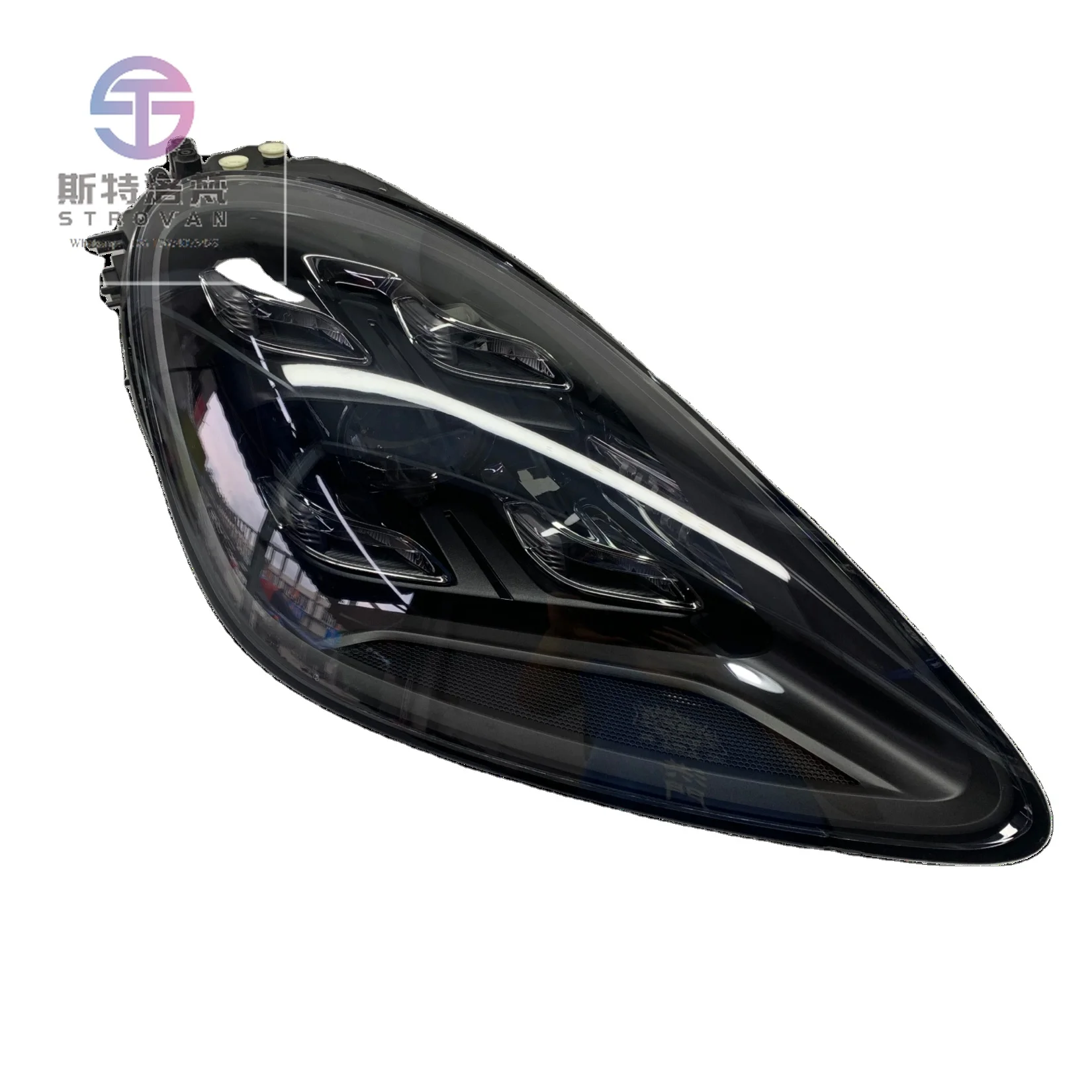 

Оригинальные высококачественные фары, подходящие для светодиодных матричных фар Cayenne 2019-2023.