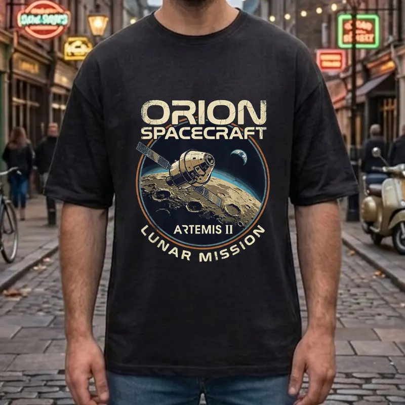 Camiseta divertida con gráfico de la nave espacial Artemis II Orion, camiseta deportiva informal de manga corta para hombre, ropa deportiva