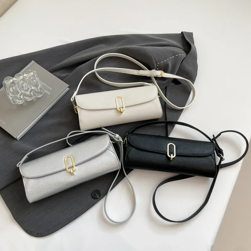 럭셔리 실버 클러치 백 파티 지갑 간단한 럭셔리 여성 가방 고품질 PU 가죽 어깨 크로스 바디 가방 디자이너 핸드백